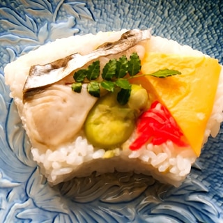 香川郷土料理。サワラの押し寿司
